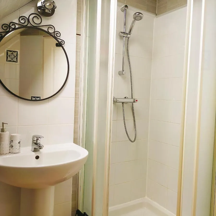 Au Ker Lauriers Chambres Et Table D Hotes Saint-Denoual Bed & Breakfast