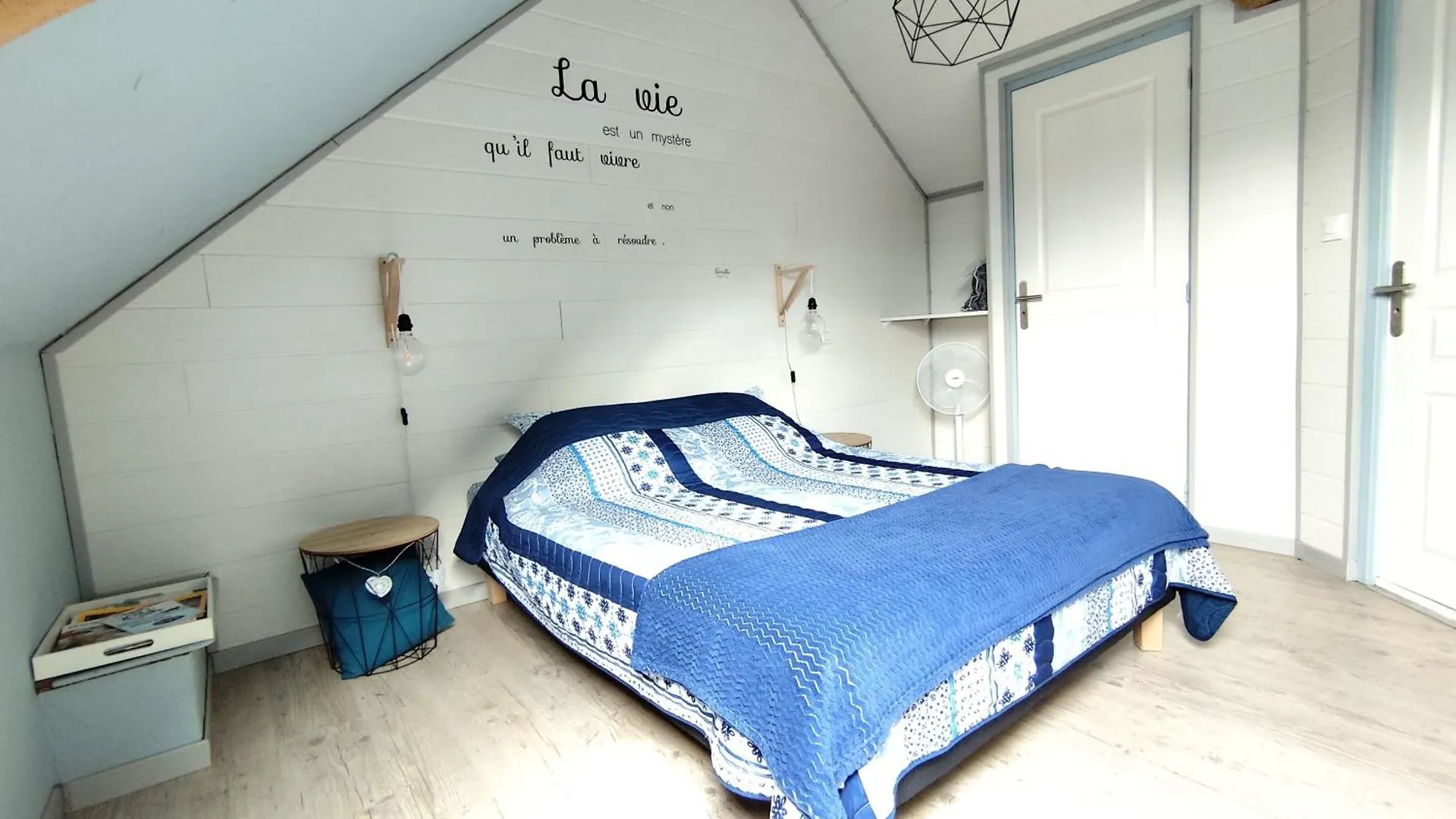 Au Ker Lauriers Chambres Et Table D Hotes Saint-Denoual Bed & Breakfast